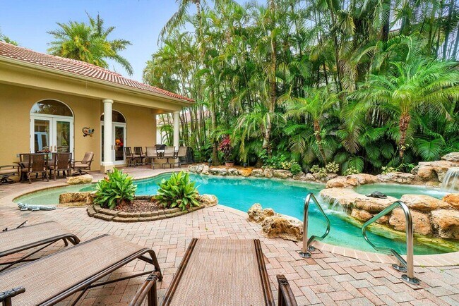 Building Photo - 128 Grand Palm Way