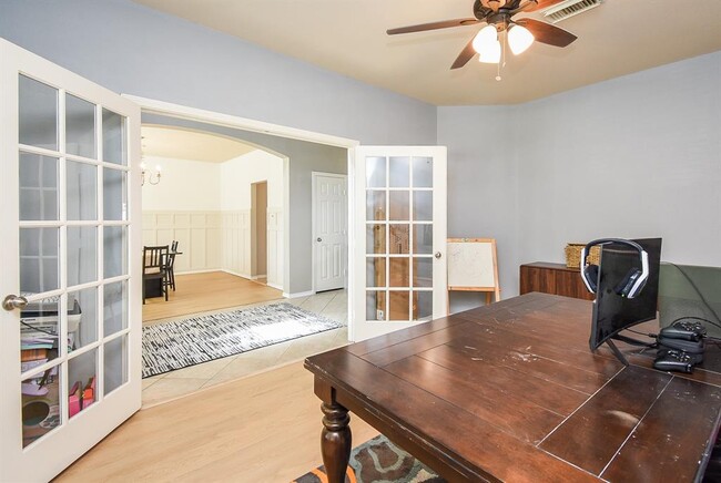 Building Photo - 2403 Echo Harbor Dr
