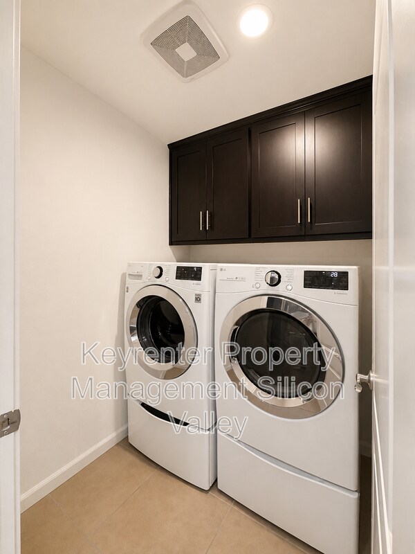 Building Photo - 638 Cedarville Ln