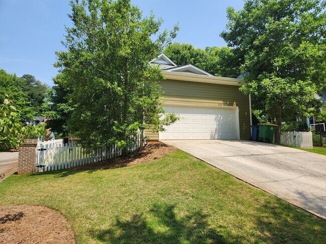 Building Photo - 113 Magnolia Blossom Way