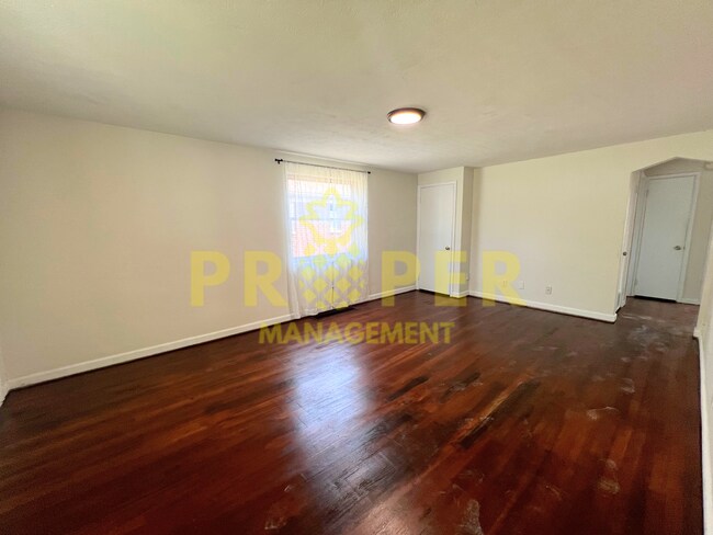 Building Photo - 5036 Pensacola Blvd