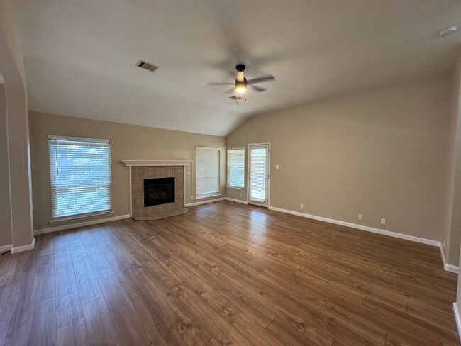 Building Photo - 20502 Wild Springs Dr