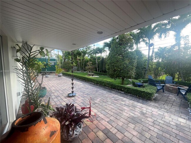Building Photo - 8620 SW 87th Ave