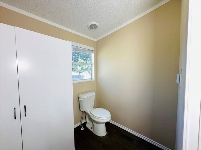 Building Photo - 16497 Spring Rain Ct