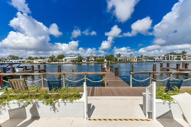 Building Photo - 3300 S Ocean Blvd