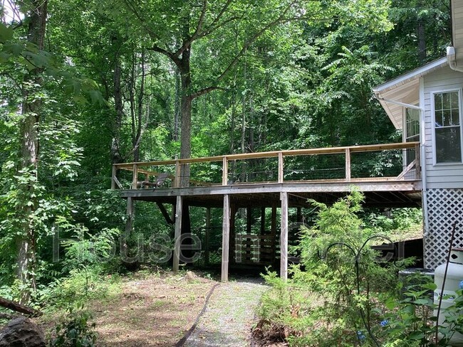 Building Photo - 197 Maney Branch Rd