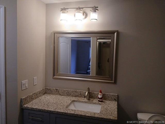 Building Photo - 709 SE Alamanda Way