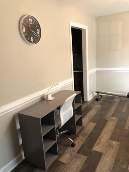 Building Photo - 630 Rugby Row