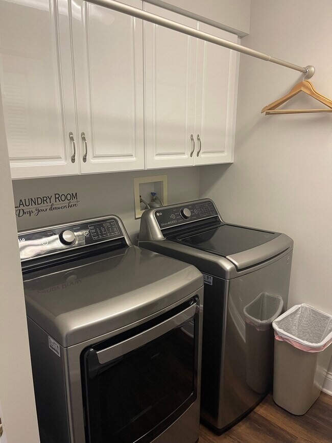 Building Photo - 4620 Riverwalk Village Ct
