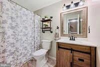 Building Photo - 15719 London Pl