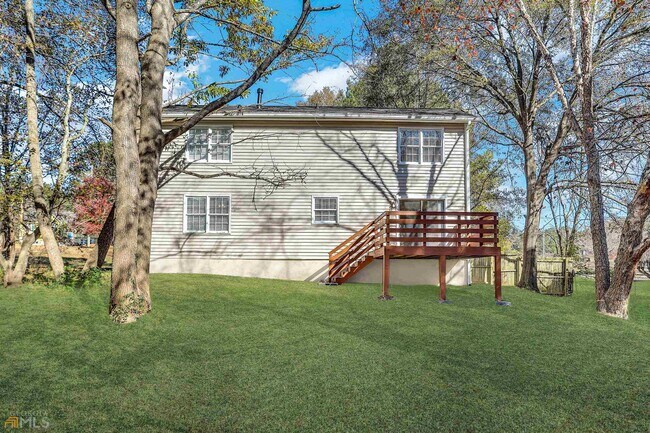 Building Photo - 2991 Brooks Dr
