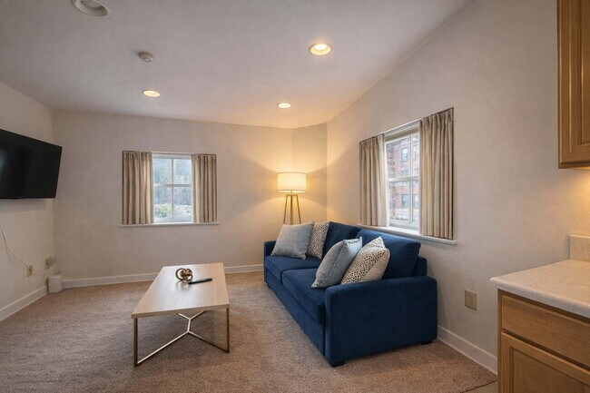 Building Photo - 250 S 17th St