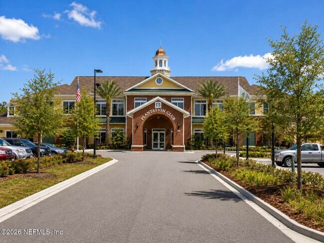 Building Photo - 760 S Lilac Loop