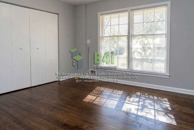 Building Photo - 6106 Venetian Way SW