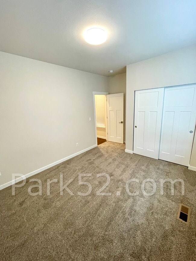 Building Photo - Half Off First Full Month! 4 Bedroom Single Family Home in Lacey