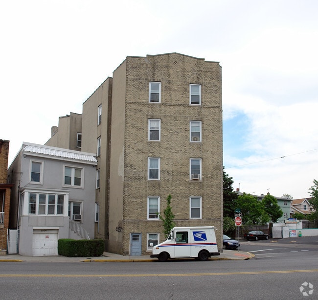 Building Photo - 912 90th Street Apartments