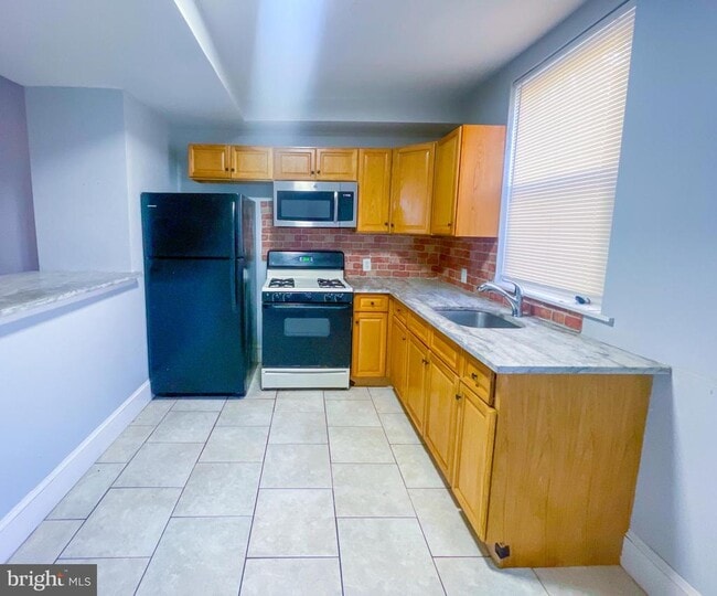 Building Photo - 2113 Mountain St