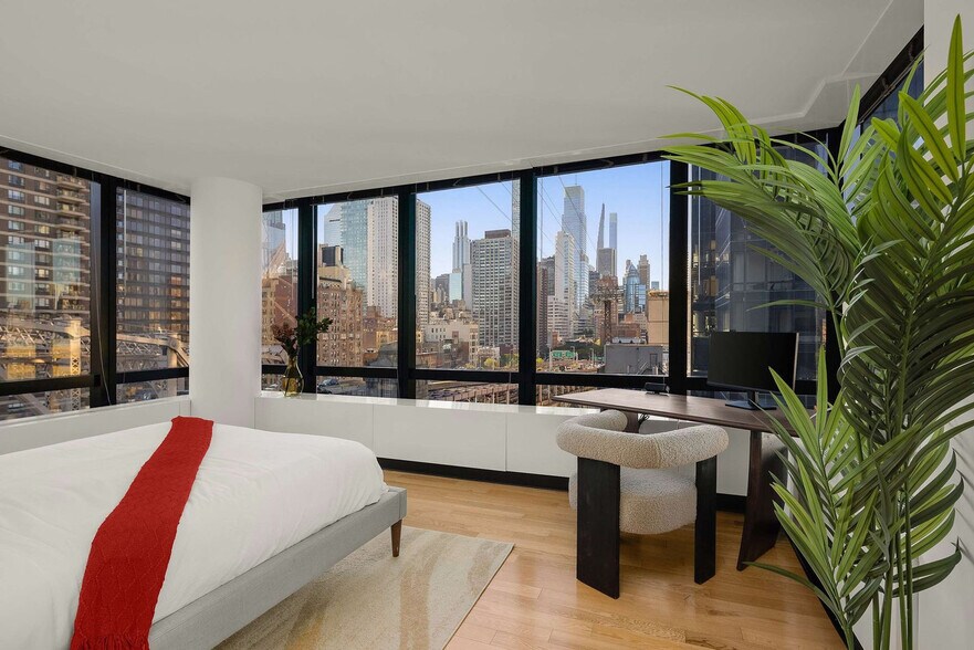 Building Photo - 1113 York Ave