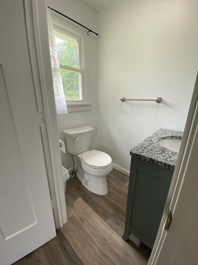 Building Photo - 22490 W Ireland Rd