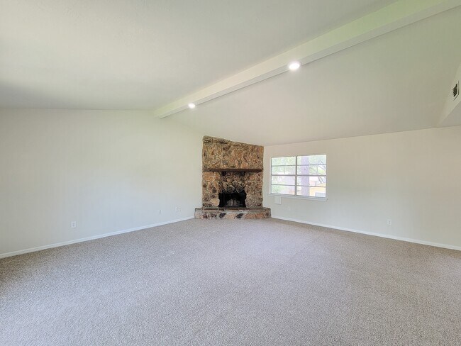 Building Photo - 8719 Valley Song Dr