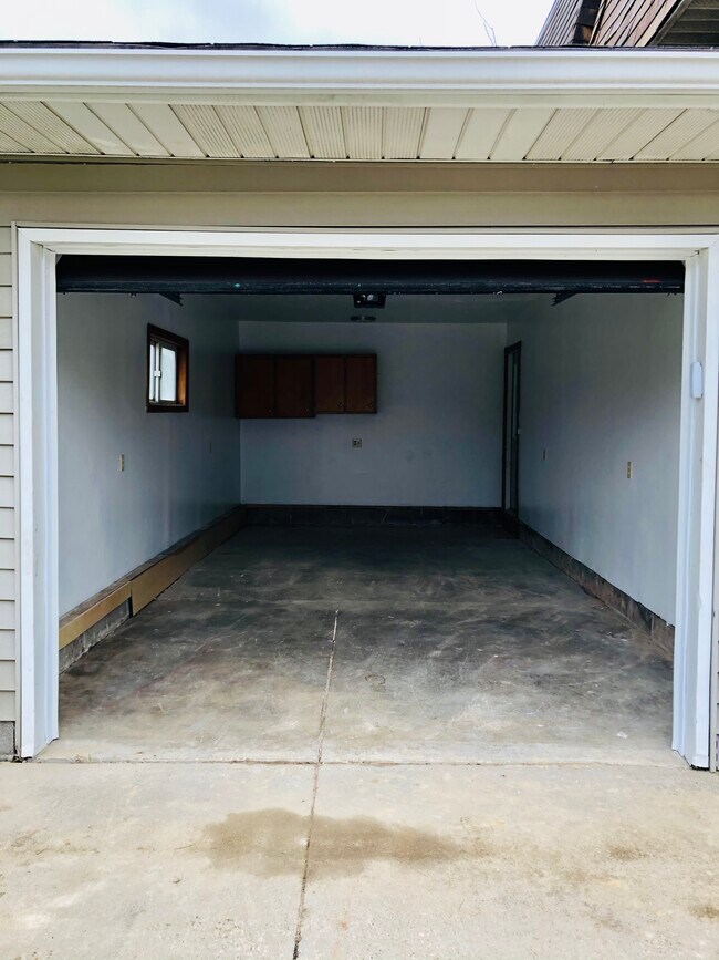 Building Photo - 416 Housel Craft Rd