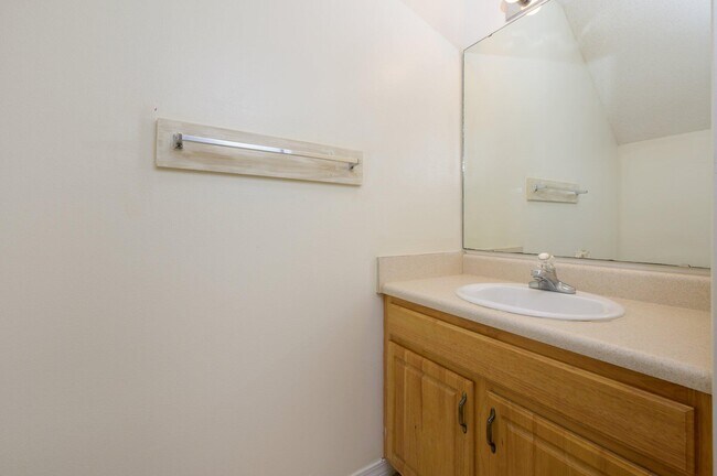 Building Photo - 416a Bear Rd
