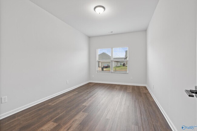 Building Photo - 162 Flintridge Dr