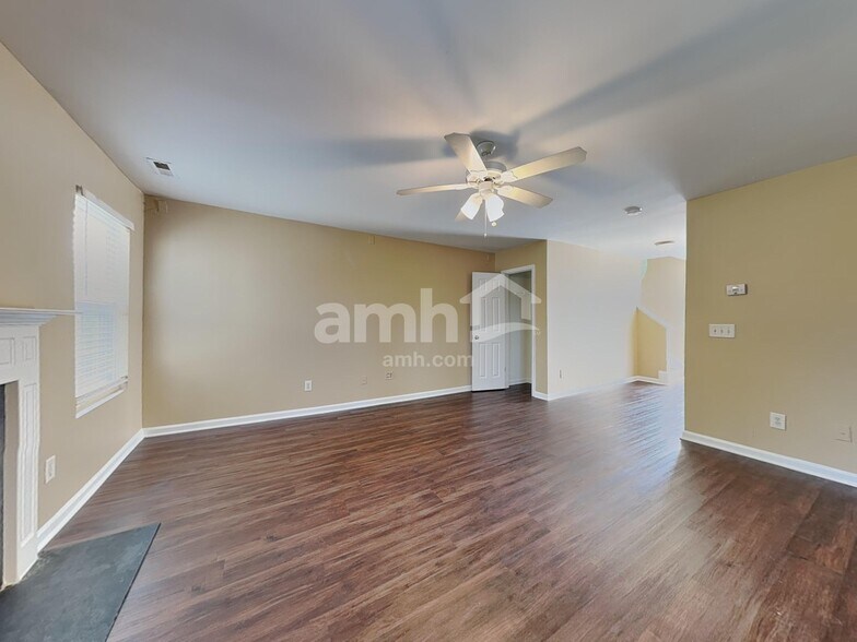 Building Photo - 3827 Chehaw Dr
