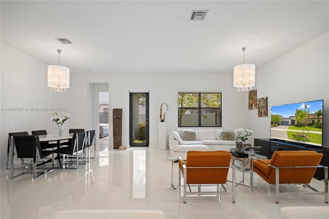 Building Photo - 4407 SW 175th Ave