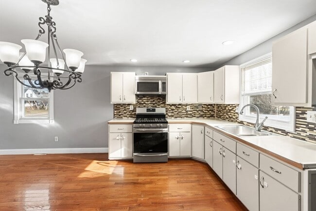 Building Photo - 70 W High St