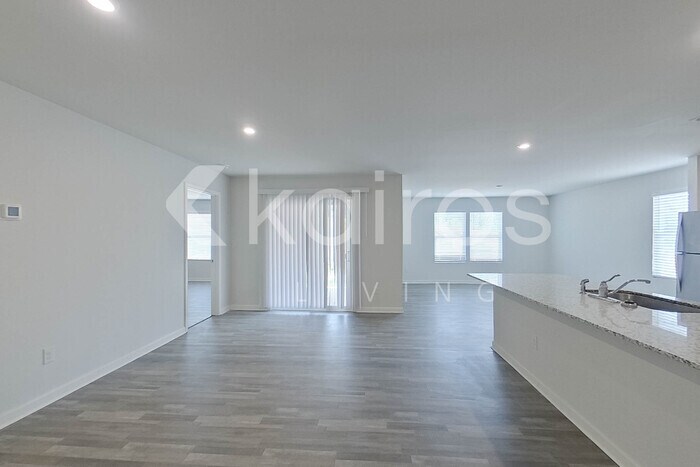 Building Photo - 288 Laurel Springs Dr