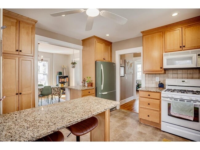 Building Photo - 3521 Girard Ave S