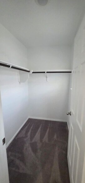 Building Photo - 541 Pickrell Lp