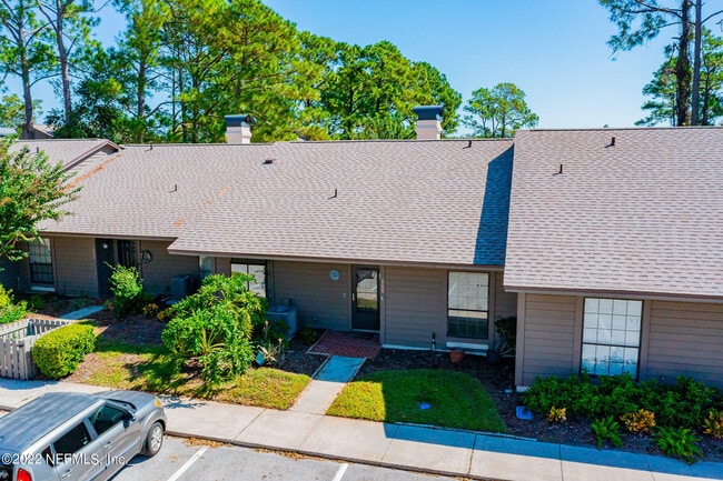 Building Photo - 111 Cranes Lake Dr