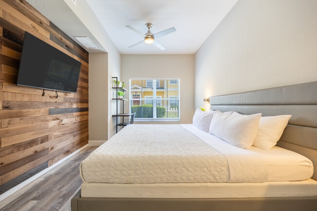 Building Photo - 2620 Lodi Cir