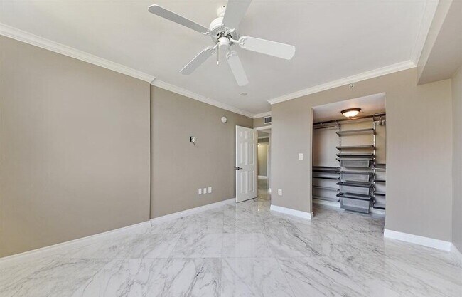 Building Photo - 1801 N Flagler Dr