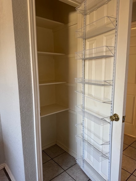 Building Photo - 2 Jeffrey Cir