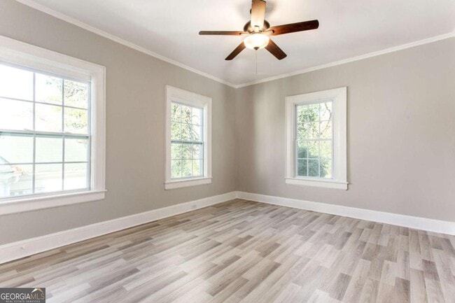 Building Photo - 1665 Beecher St SW