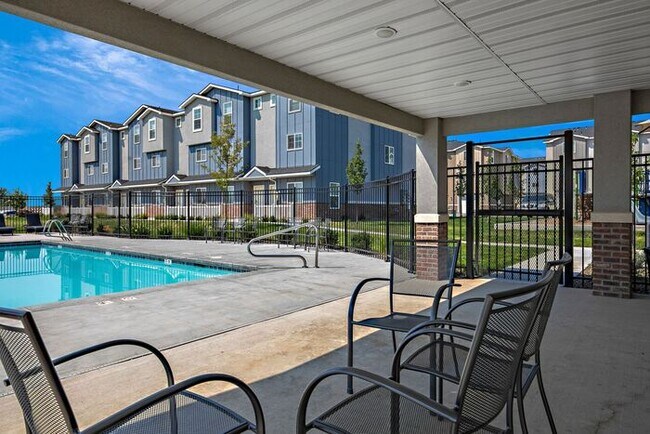 Building Photo - Gorgeous 3-Story 2021 Payton Model Townhom...