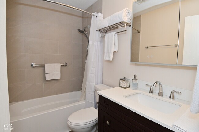 Building Photo - 9477 Aberdare Dr