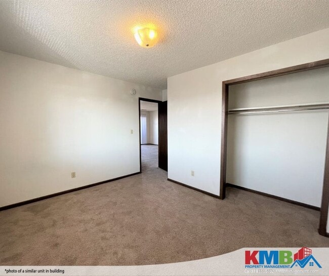 Building Photo - 1233 S Gilbert Ct