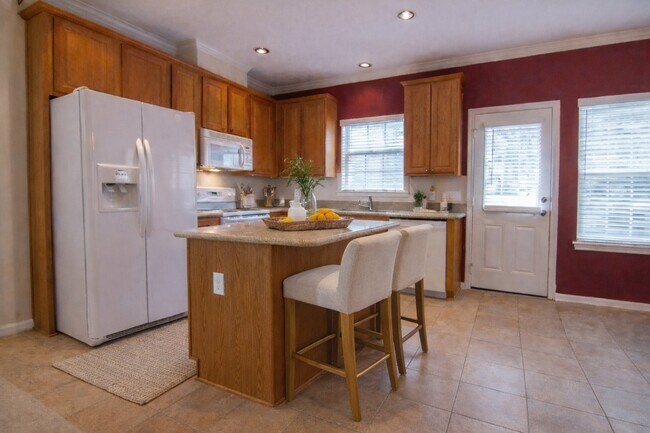 Building Photo - 418 Price Dr