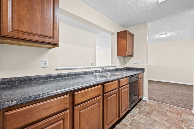 Building Photo - 1202 Fairington Club Dr