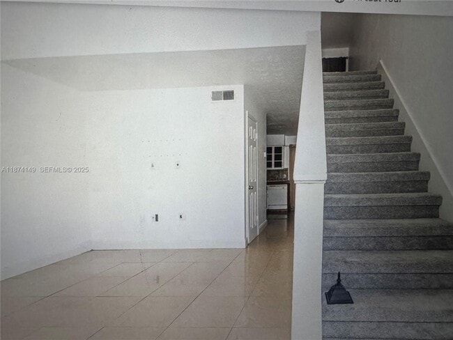 Building Photo - 3984 Crayrich Cir