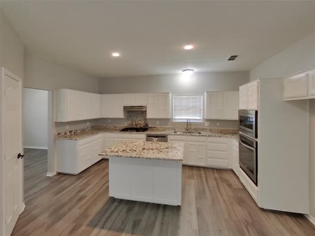 Building Photo - 8401 Manchester Dr