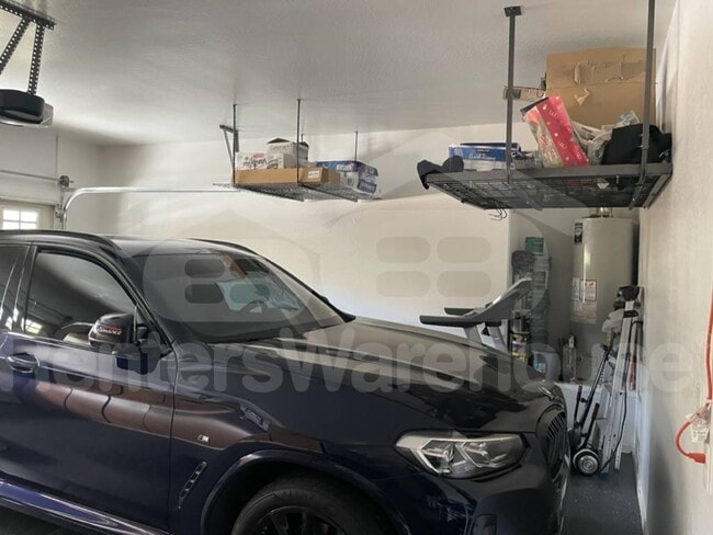 Building Photo - 2328 W Skinner Dr