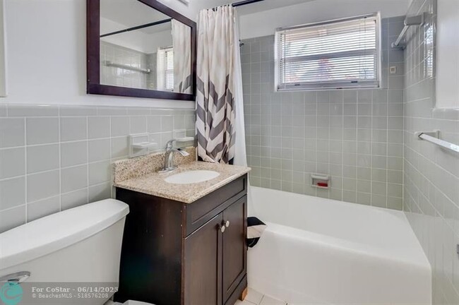 Building Photo - 2548 Key Largo Ln