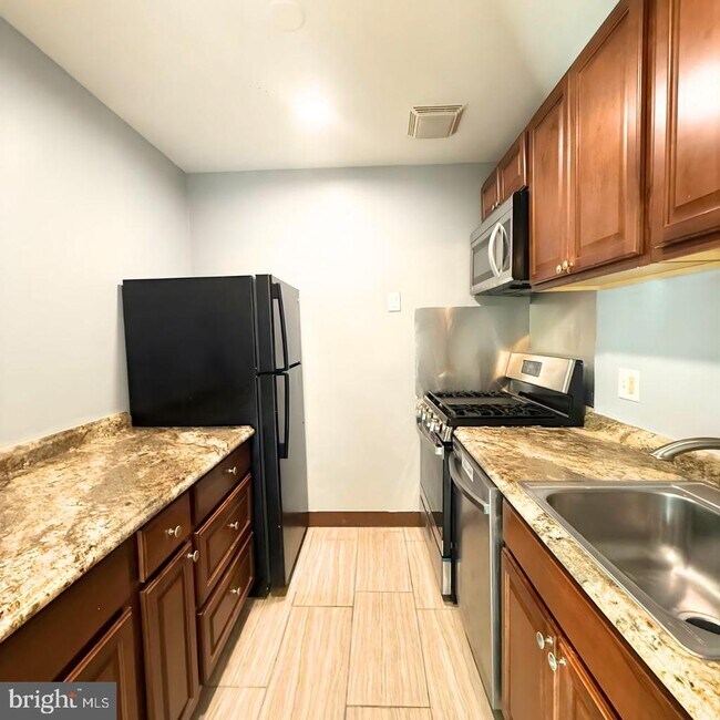 Building Photo - 5200 Newton St