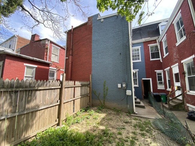 Building Photo - 43 W Jackson St