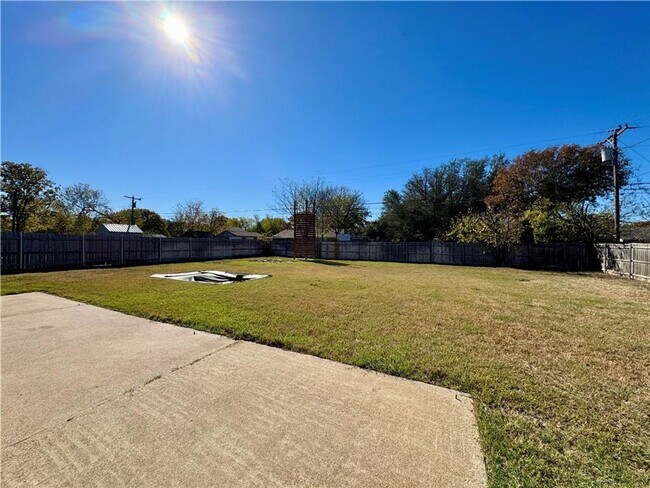 Building Photo - Charming Single Family Home In Hewitt, TX
